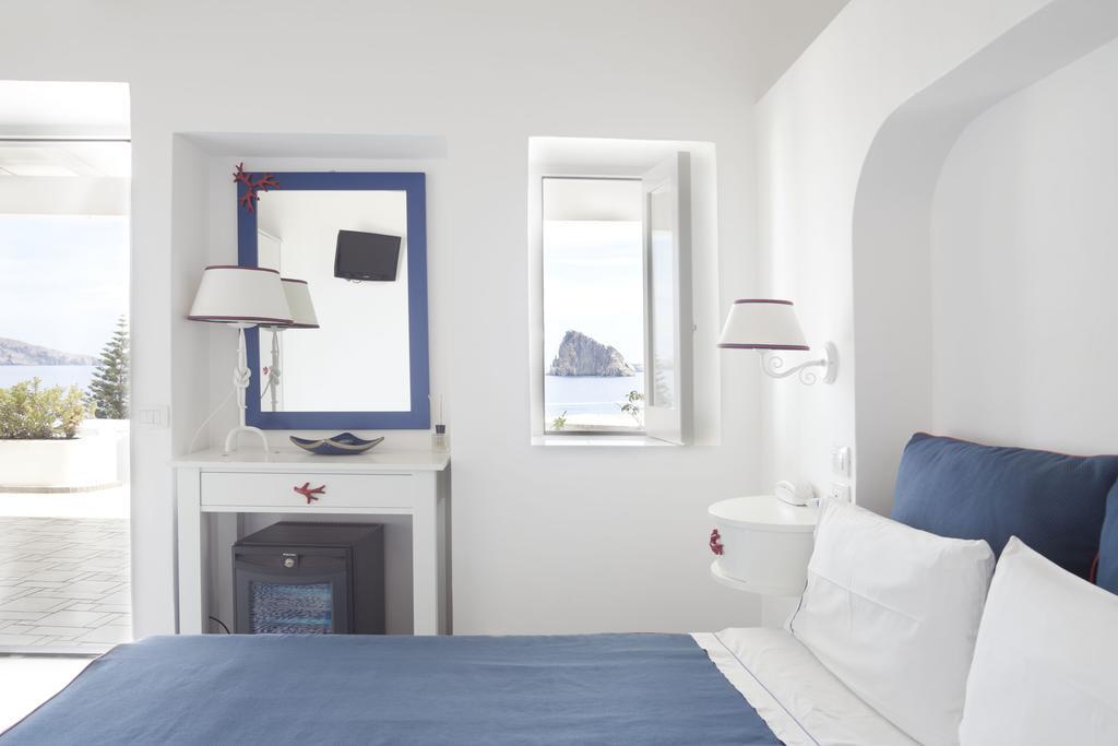 Hotel La Terrazza Panarea Dış mekan fotoğraf
